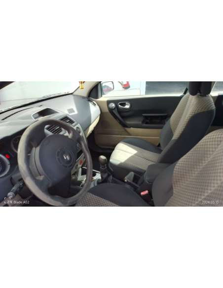 renault megane ii berlina 5p del año 2004