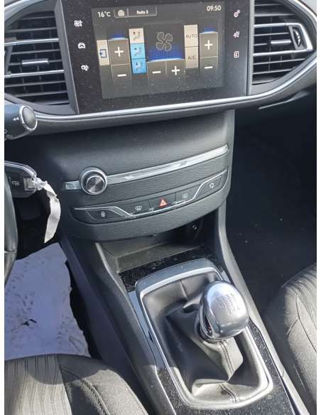 peugeot 308 del año 2015