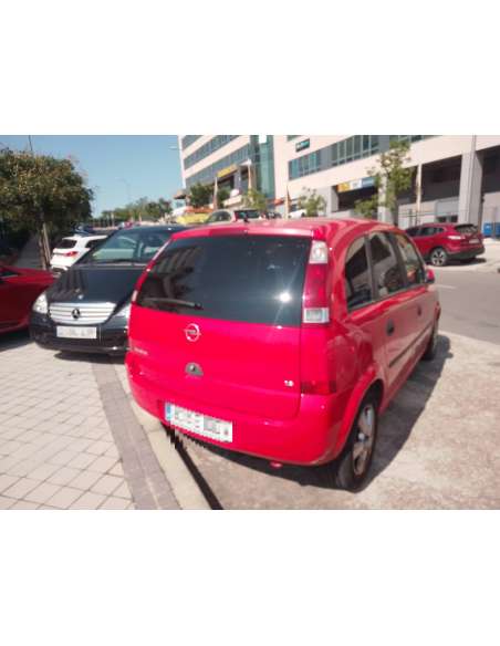 opel meriva del año 2004