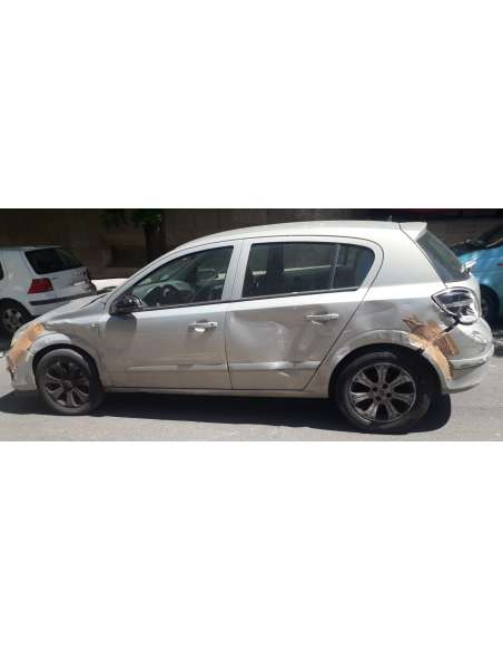 opel astra h berlina del año 2007