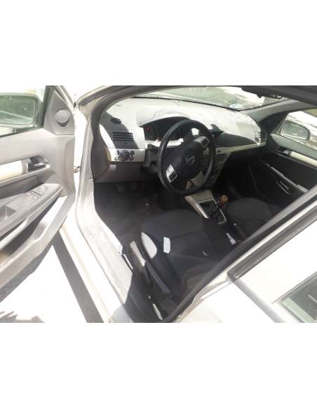 opel astra h berlina del año 2007