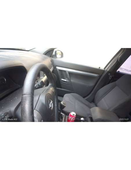 opel vectra c berlina del año 2006