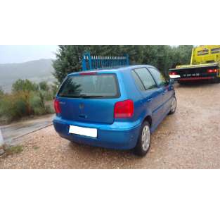 volkswagen polo berlina (6n2) del año 2000 2