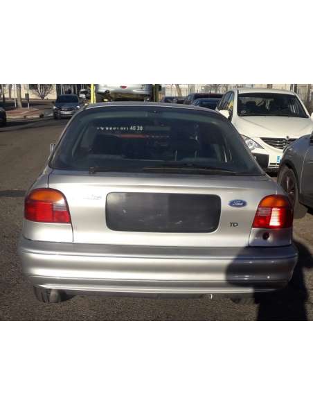 ford mondeo berlina/familiar (fd) del año 1996