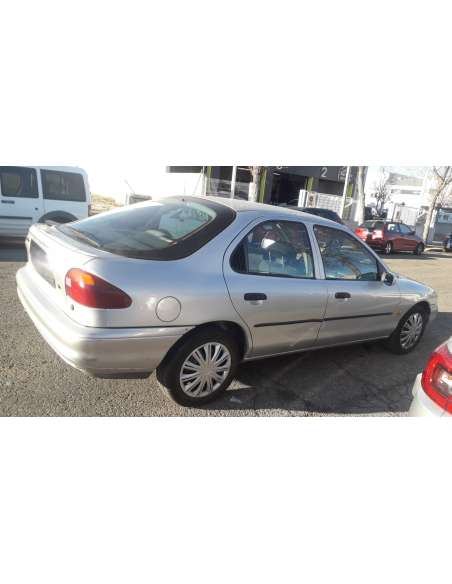 ford mondeo berlina/familiar (fd) del año 1996