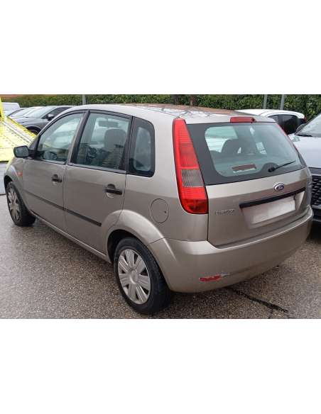 ford fiesta (cbk) del año 2003