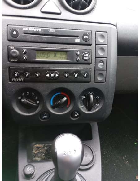 ford fiesta (cbk) del año 2003