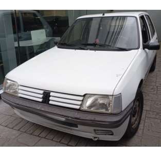 peugeot 205 berlina del año 1995