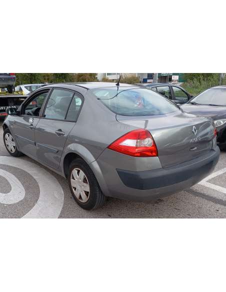 renault megane ii classic berlina del año 2003