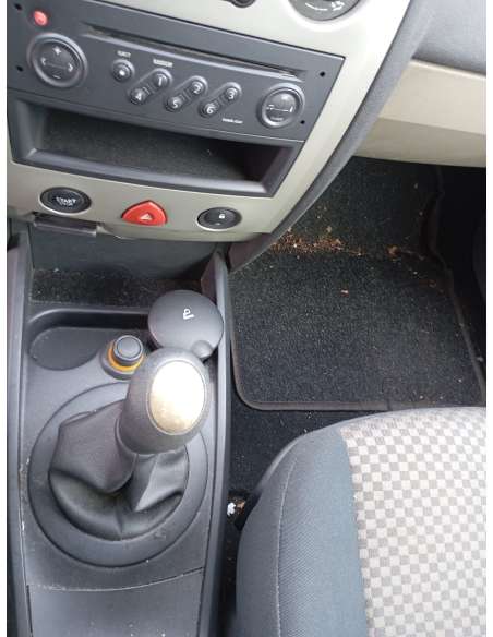 renault megane ii classic berlina del año 2003