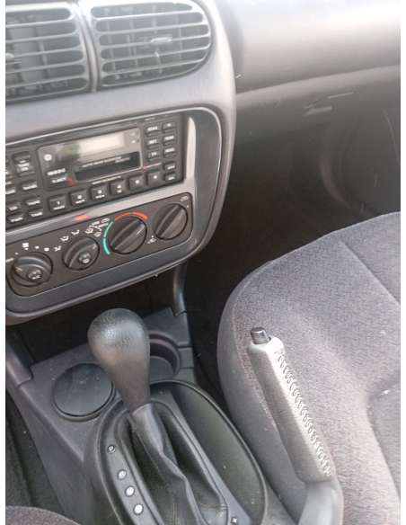 chrysler stratus berlina (ja) del año 2000