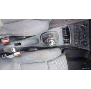 volkswagen polo berlina (6n2) del año 2001 2