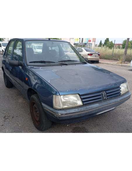 peugeot 205 berlina del año 1998