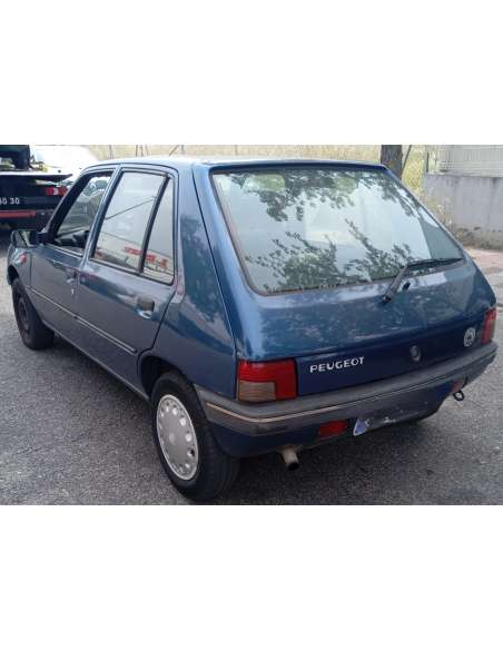 peugeot 205 berlina del año 1998