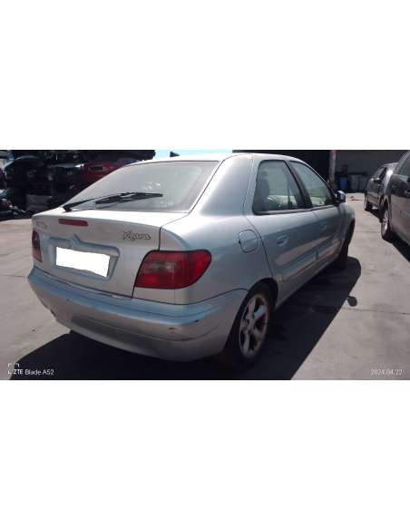 citroën xsara berlina del año 2004