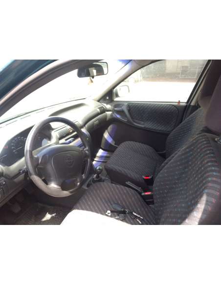 opel astra f berlina del año 1997