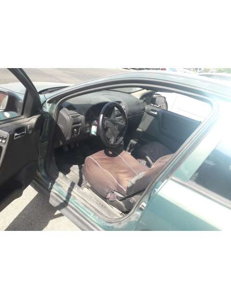 opel astra g berlina del año 2002