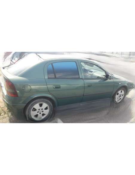 opel astra g berlina del año 2002