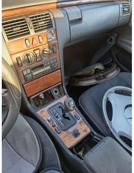 mercedes-benz clase e (w210) berlina del año 1996