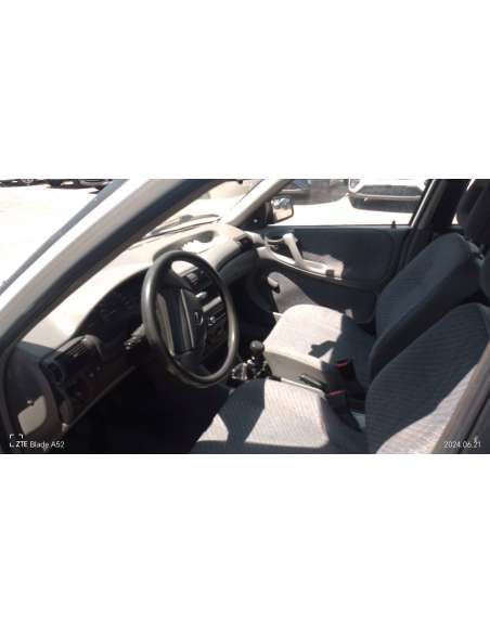 opel astra f berlina del año 1992