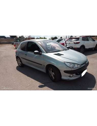 peugeot 206 berlina del año 2002
