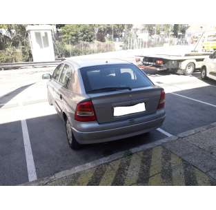 opel astra g berlina del año 2001 2