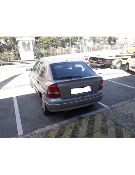 opel astra g berlina del año 2001