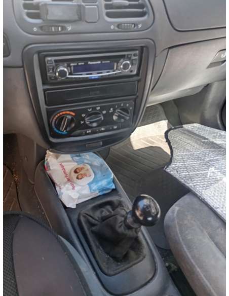 daewoo nubira berlina del año 1999