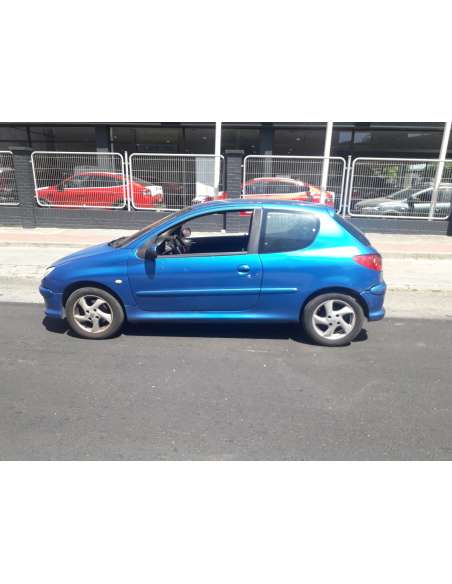 peugeot 206 berlina del año 2003