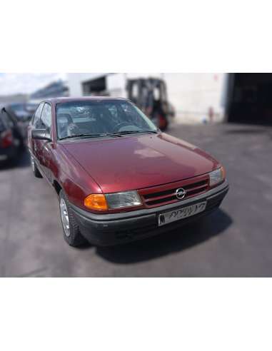 opel astra f berlina del año 1998