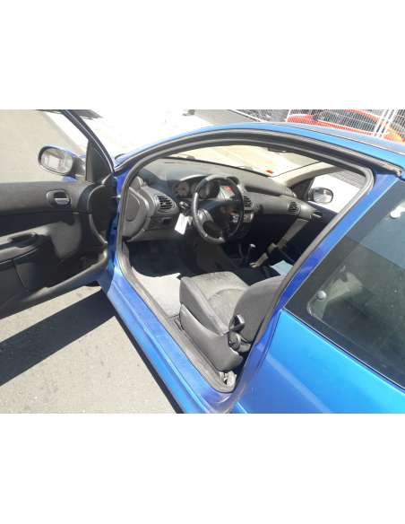 peugeot 206 berlina del año 2003