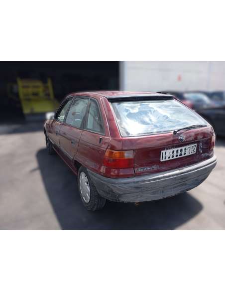 opel astra f berlina del año 1998