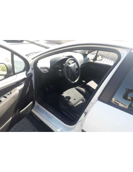 peugeot 207 del año 2010