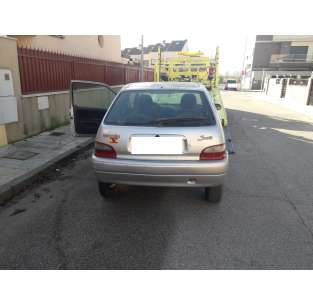 citroën saxo del año 2000 2