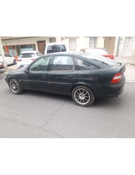 opel vectra b berlina del año 1998