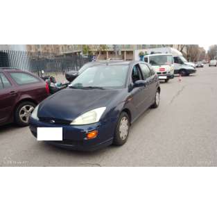 ford focus berlina (cak) del año 2000