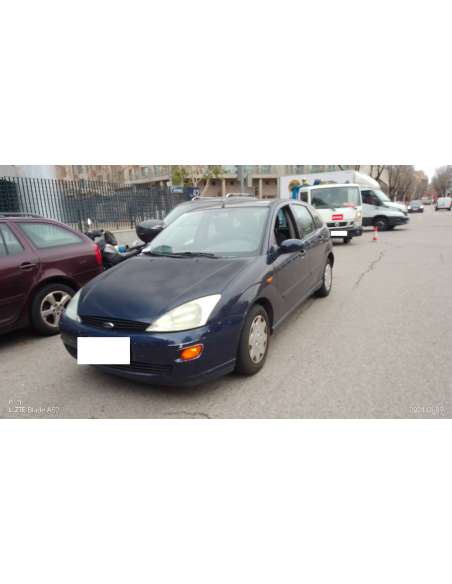 ford focus berlina (cak) del año 2000