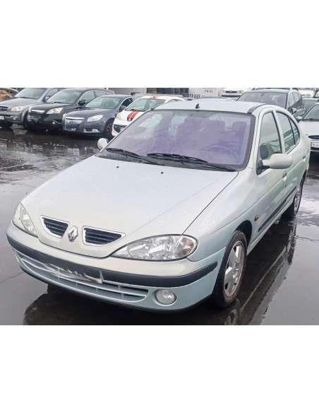 renault megane i classic (la0) del año 2000