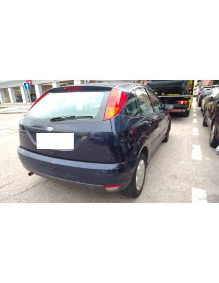ford focus berlina (cak) del año 2000