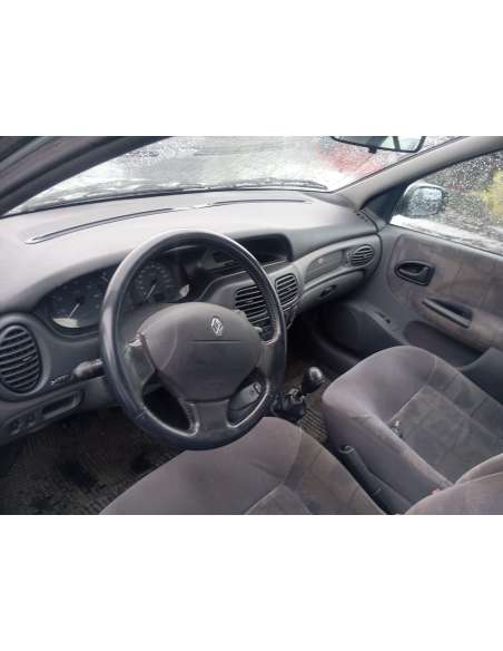 renault megane i classic (la0) del año 2000