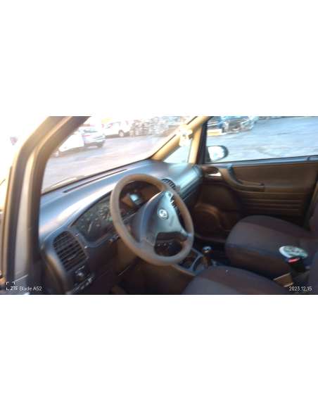 opel zafira a del año 2001