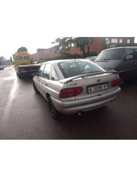 ford escort berlina/turnier del año 1999