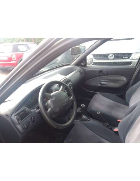 ford escort berlina/turnier del año 1999