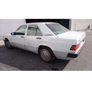 mercedes-benz clase c (w201) berlina del año 1992 2