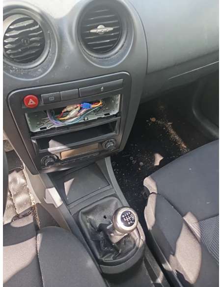 seat ibiza (6l1) del año 2005