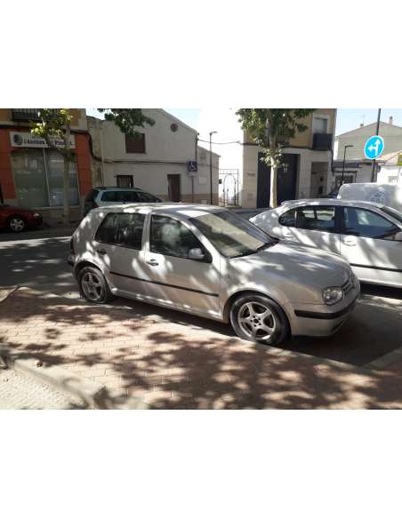 volkswagen golf iv berlina (1j1) del año 1999