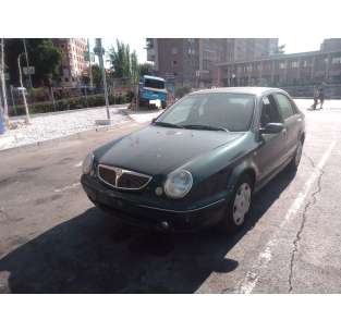 lancia lybra berlina del año 2000