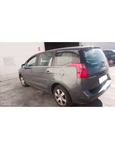peugeot 5008 del año 2010
