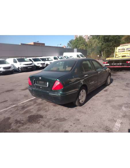 lancia lybra berlina del año 2000