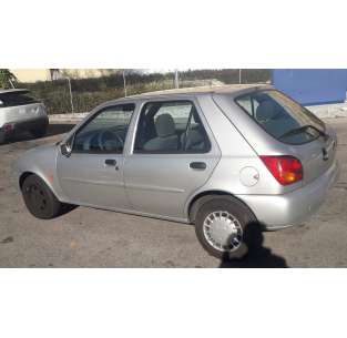 ford fiesta berlina del año 1999 2